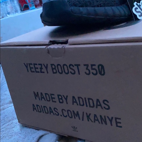 Black static Reflective Yeezy Boost 350 V2 - Picture 7 of 7